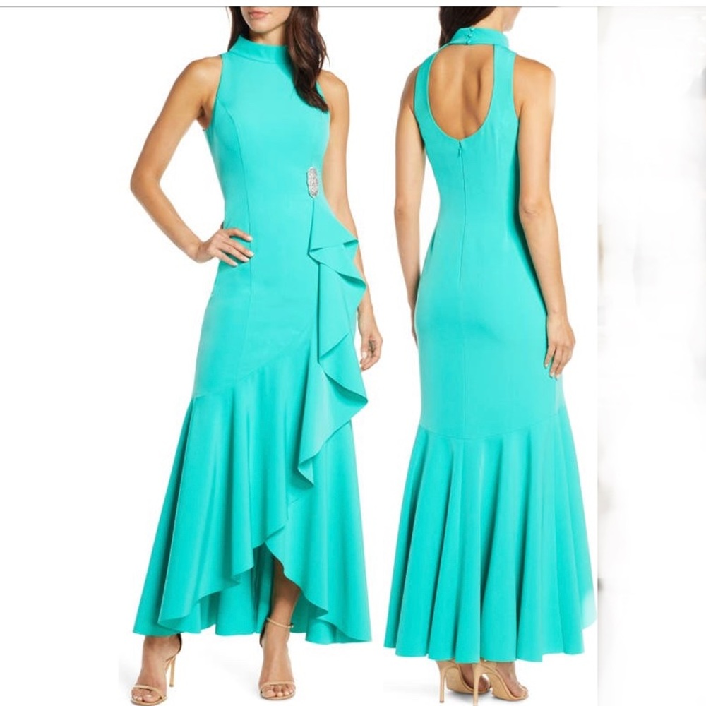 NWT Vince Camuto Laguna Mock Neck Crape Gown